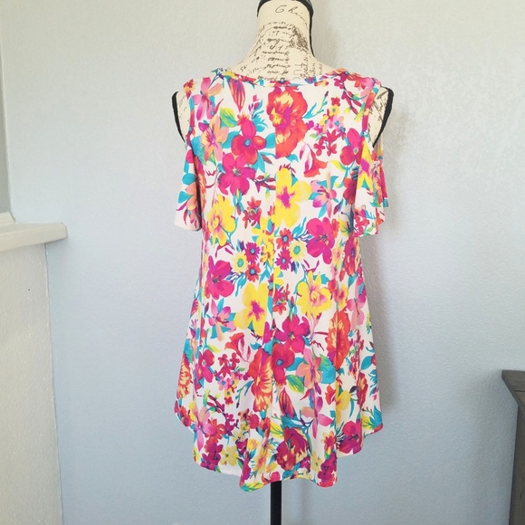 Lexington Avenue Cold Shoulder Blouse - Picture 3 of 4